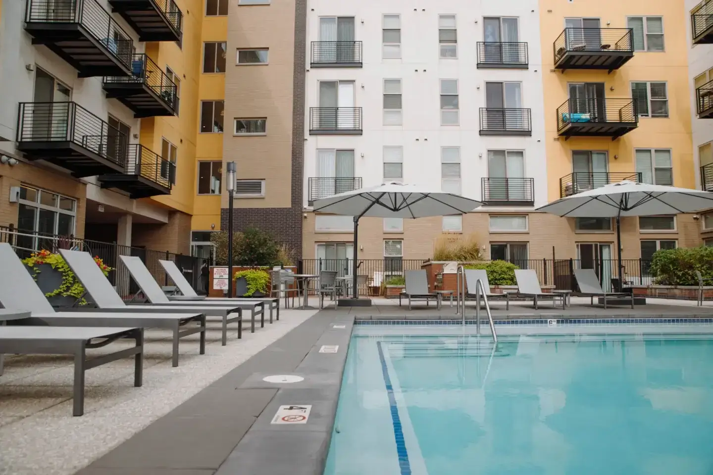 line28 apartments pool